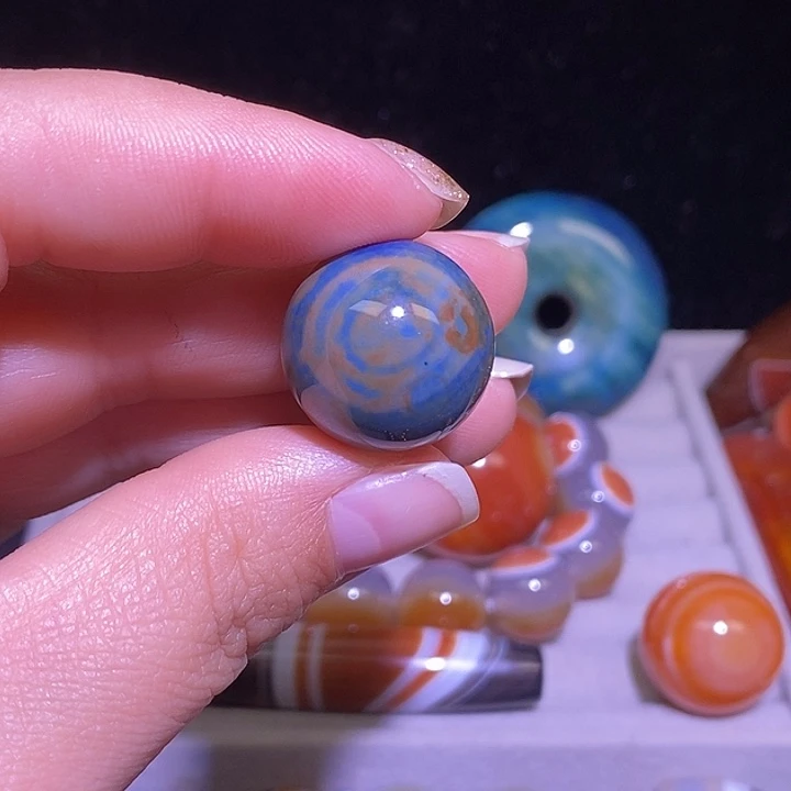 牵***）玛瑙/玉髓未镶嵌颈饰