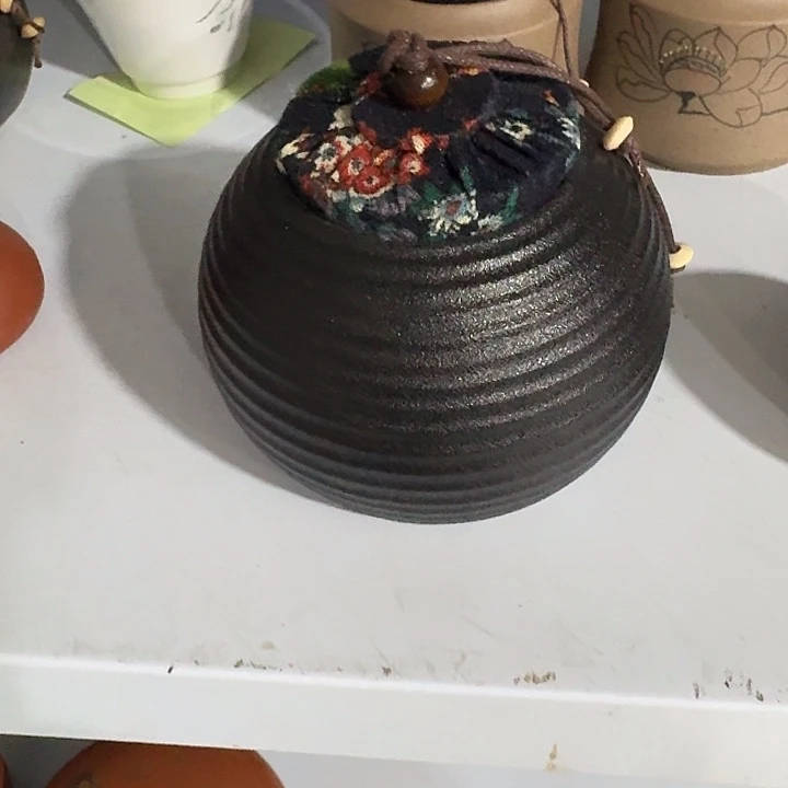 主人杯一个，。。。。。品茗