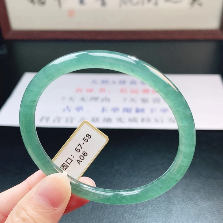 翡翠未镶嵌手镯翡翠手镯16