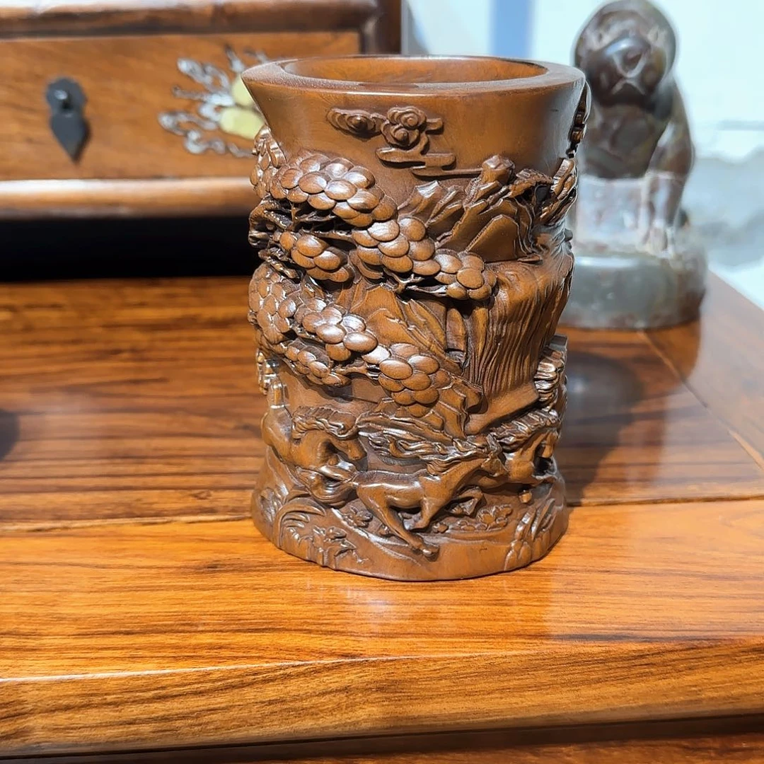 和***财黄杨木笔筒一个高12