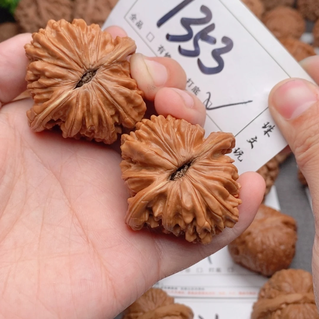 文玩核桃吊坠44楼子1353