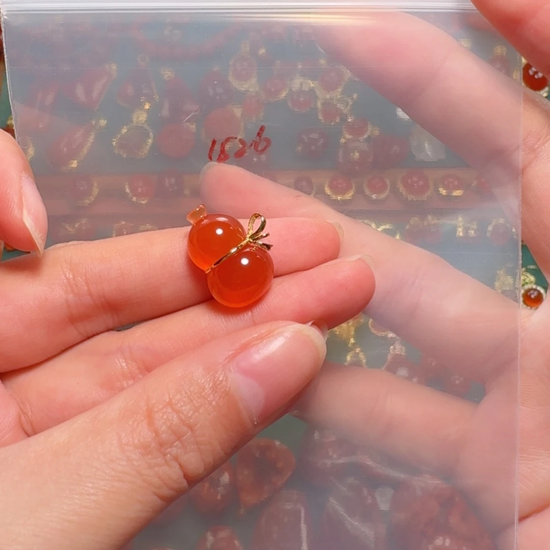 18K金镶嵌南红南红玛瑙