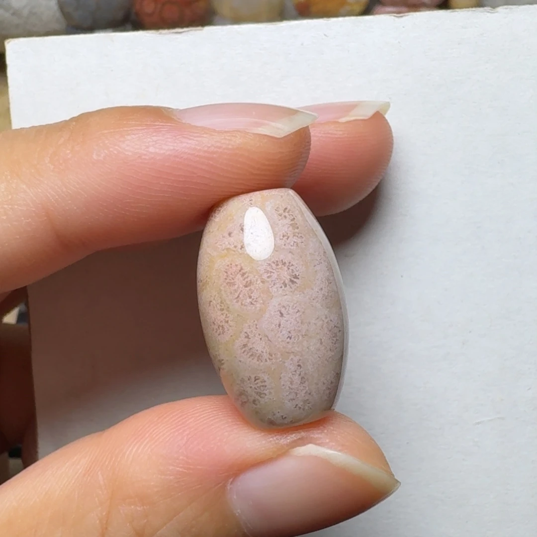 硅化玉草莓沙沙未镶嵌