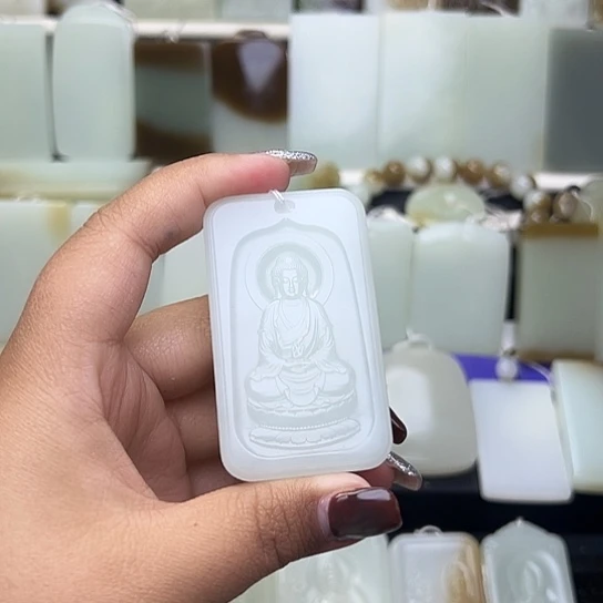 颈饰未镶嵌和田玉