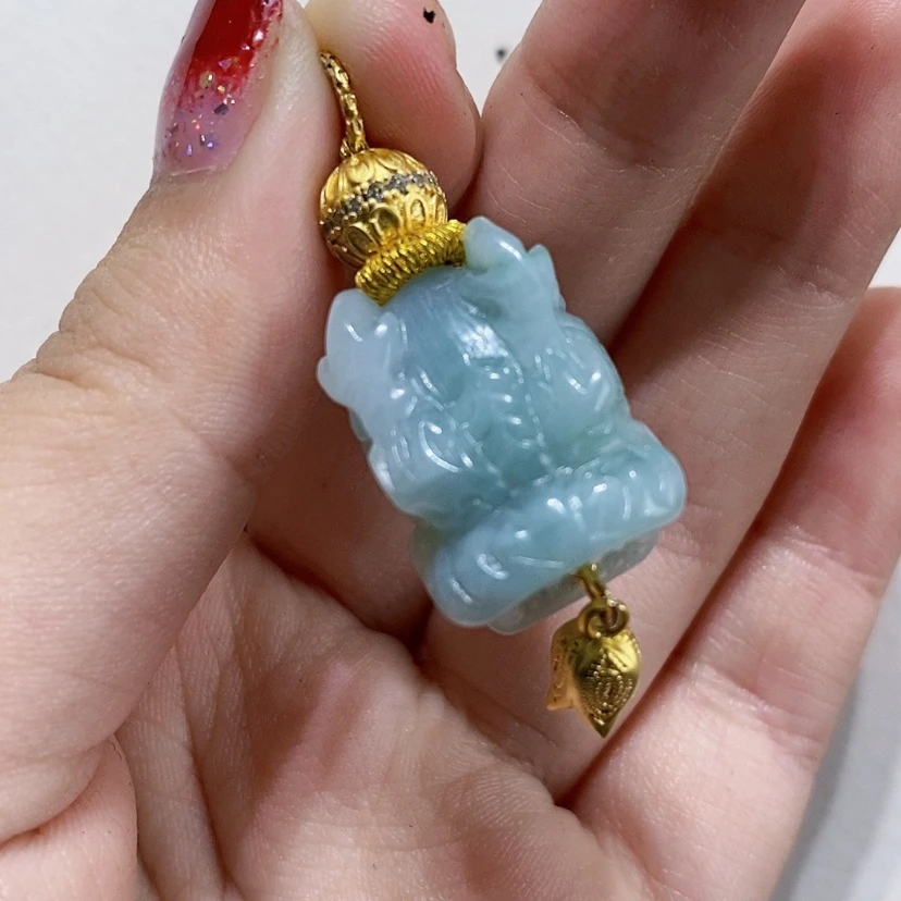 【闪购商品】翡翠未镶嵌颈饰