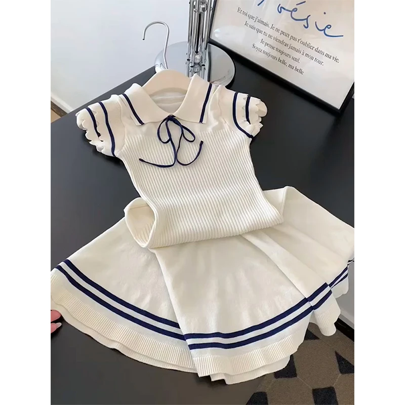 2025夏季新款法式高级感新款学院海军风小飞袖软糯时尚针织连衣裙