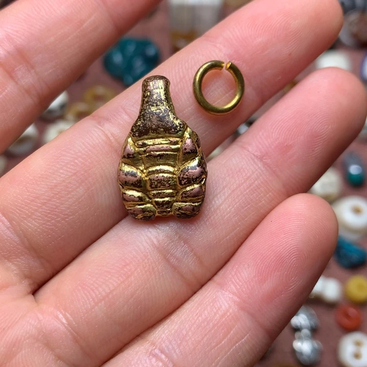 润**8东西非常漂亮来吧