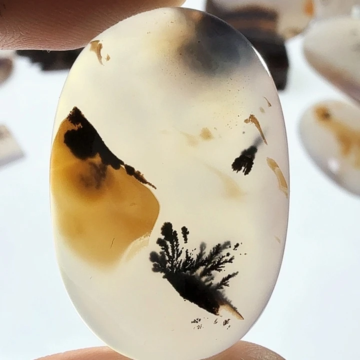 玛瑙/玉髓未镶嵌珠宝半成品