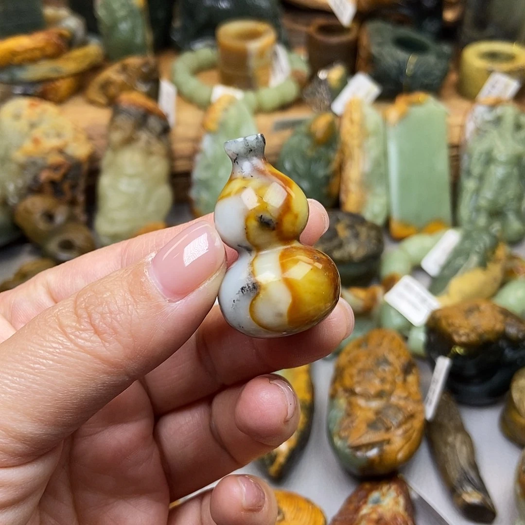 软玉未镶嵌珠宝奇石