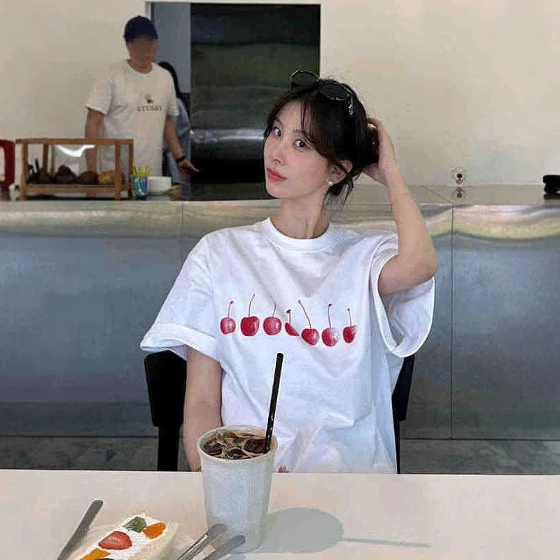 特大码潮牌减龄樱桃胖m大版短袖T恤女夏季宽松休闲中性风半袖上