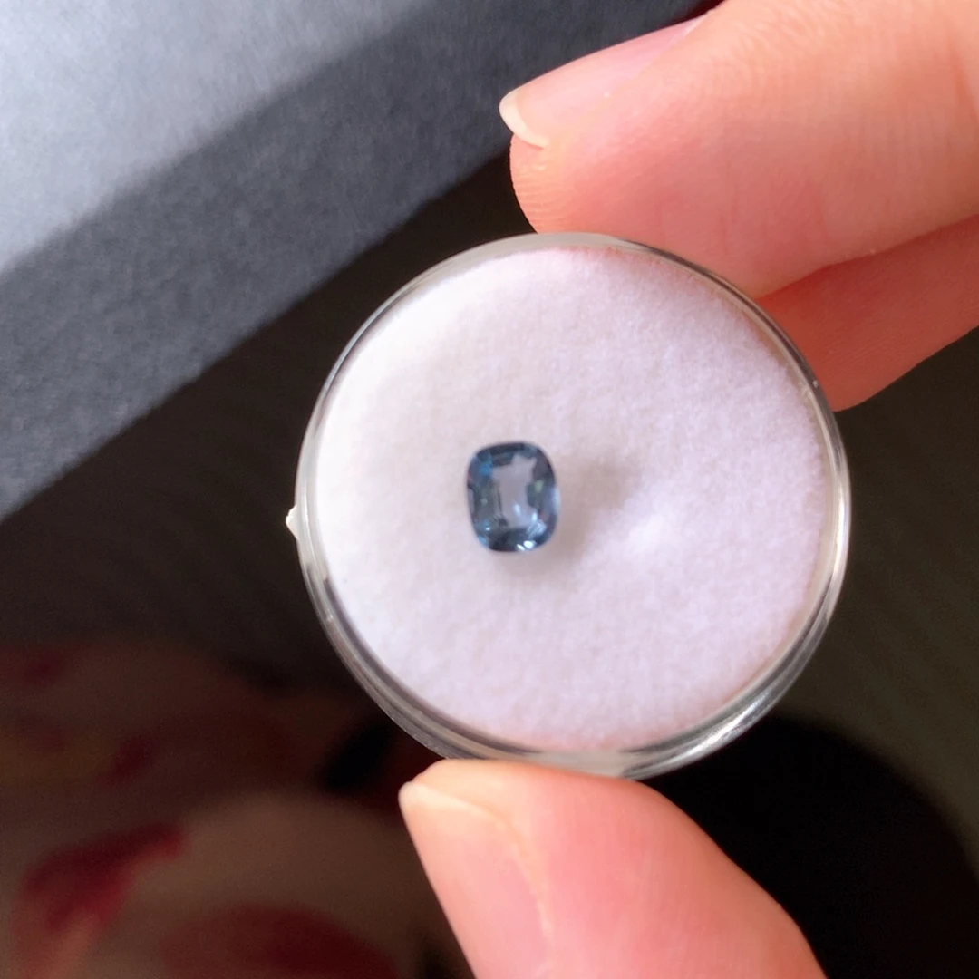 裸石未镶嵌尖晶石65 分