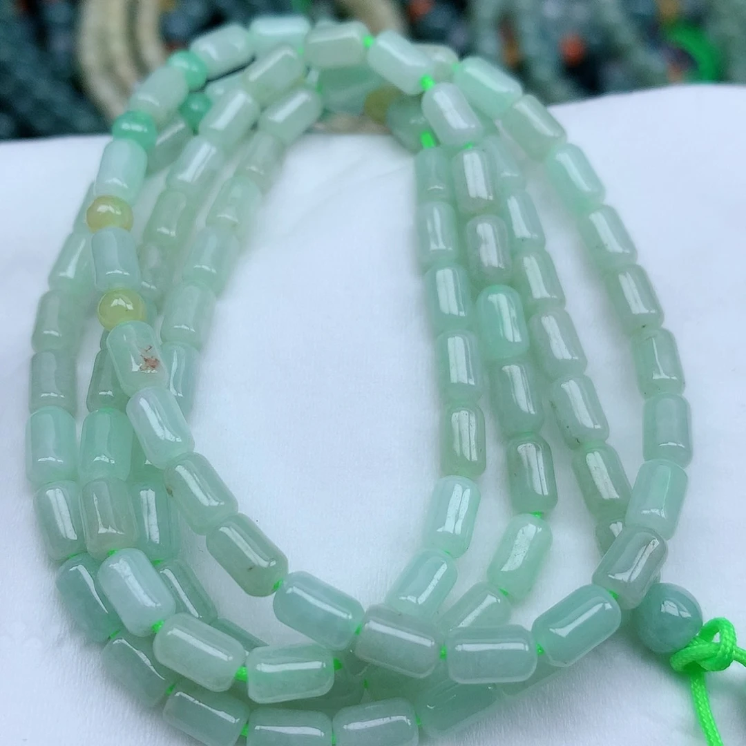 翡翠颈饰未镶嵌手串