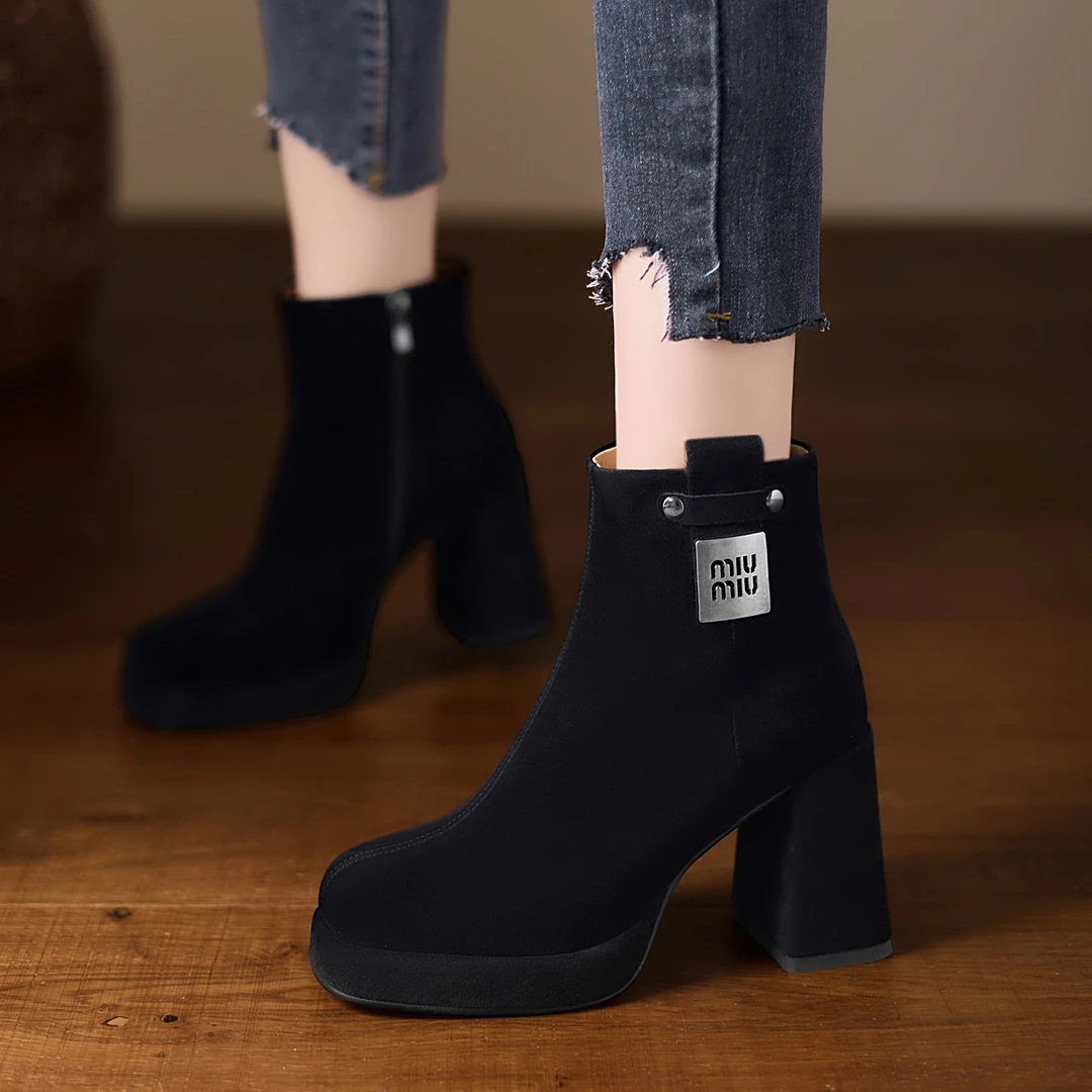 9cm小个子防水台超高跟短靴羊猄皮短筒单靴侧拉链厚底马丁靴圆头