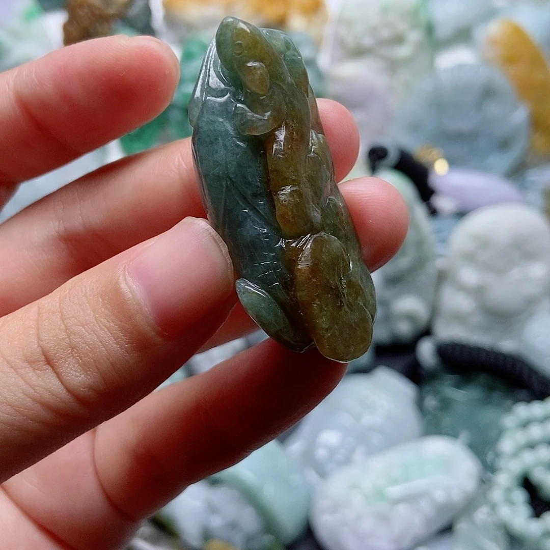 翡翠未镶嵌吊坠(不含链)1