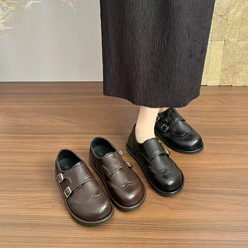 复古雕花皮带扣小皮鞋女冬2026新款通勤一脚蹬单鞋3310