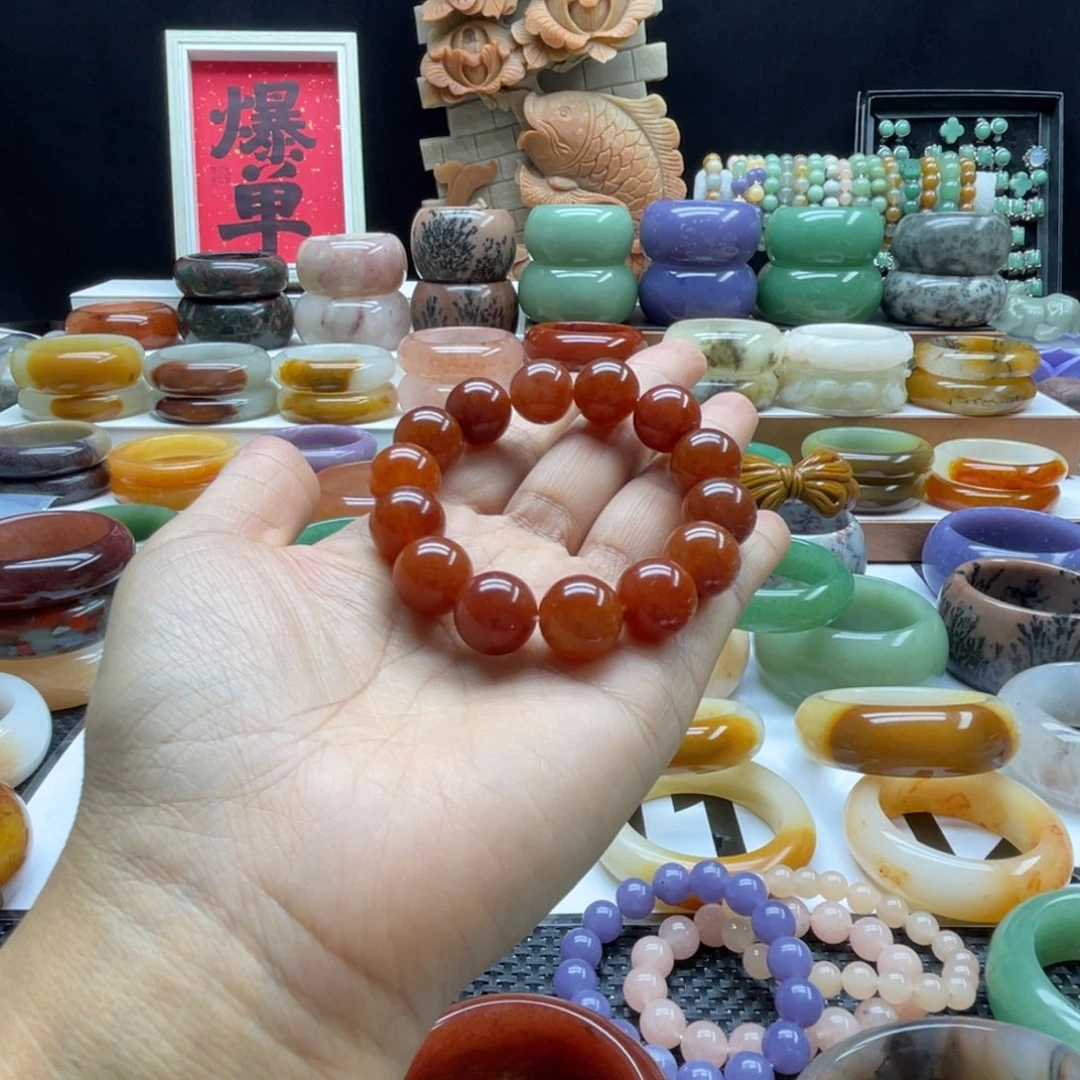 石英岩玉未镶嵌手镯