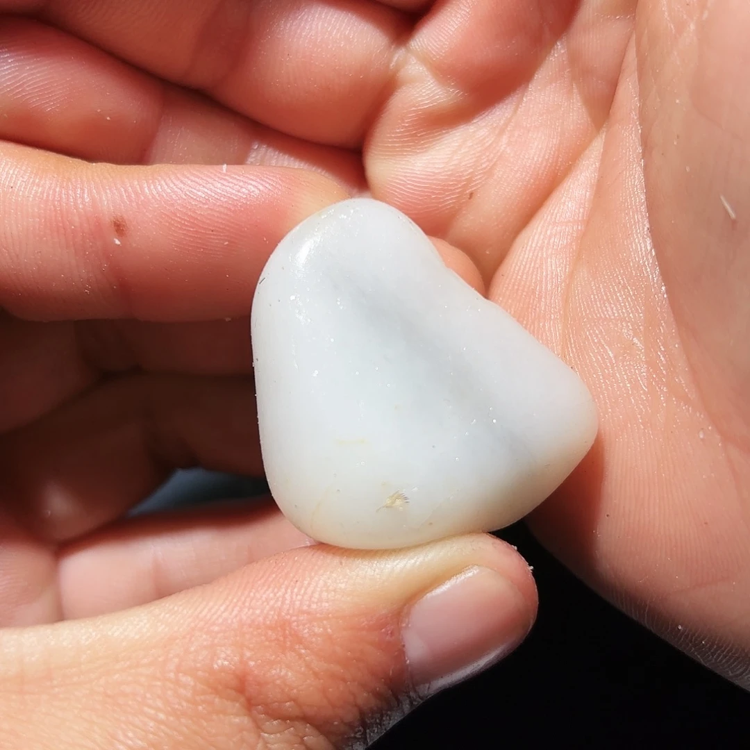 和田玉未镶嵌珠宝奇石