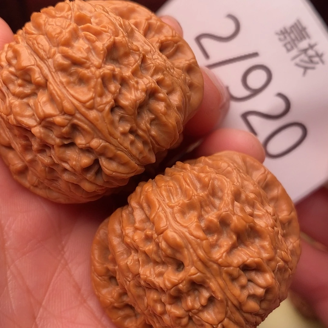 把件文玩核桃41绣球