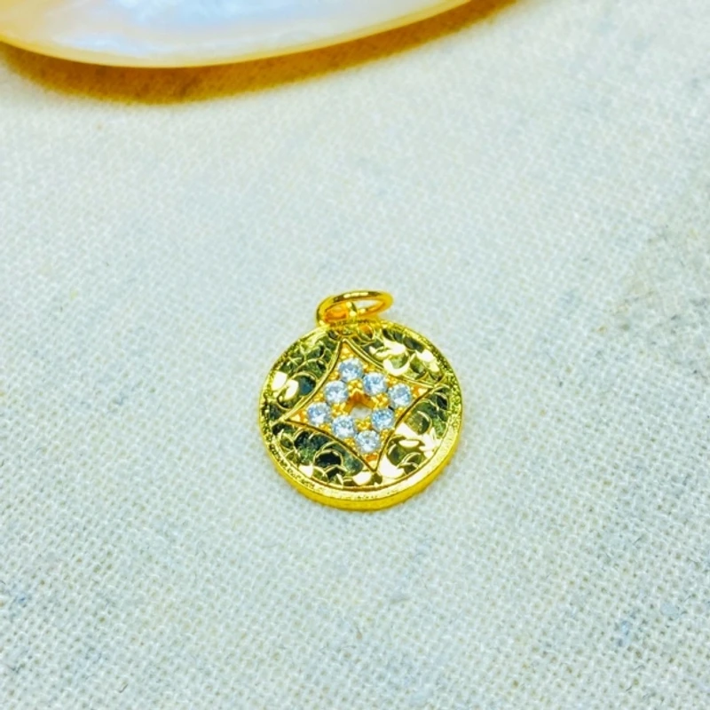 K0584经典黄色碎冰冰铜钱吊坠多样性发货47739