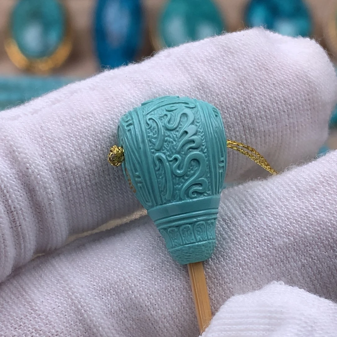 绿松石未镶嵌珠宝奇石