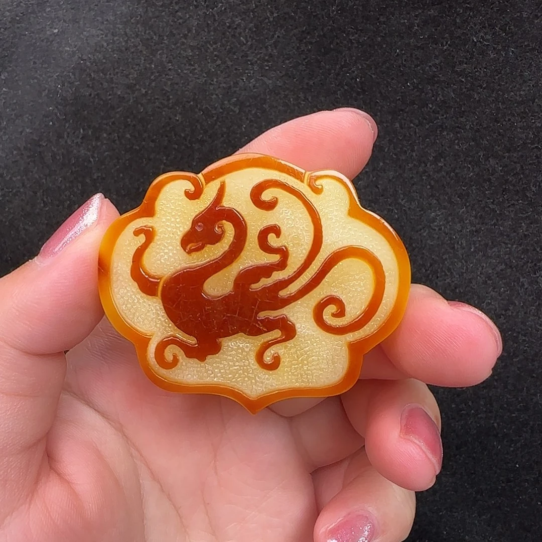 用***5蜜蜡未镶嵌珠宝奇石