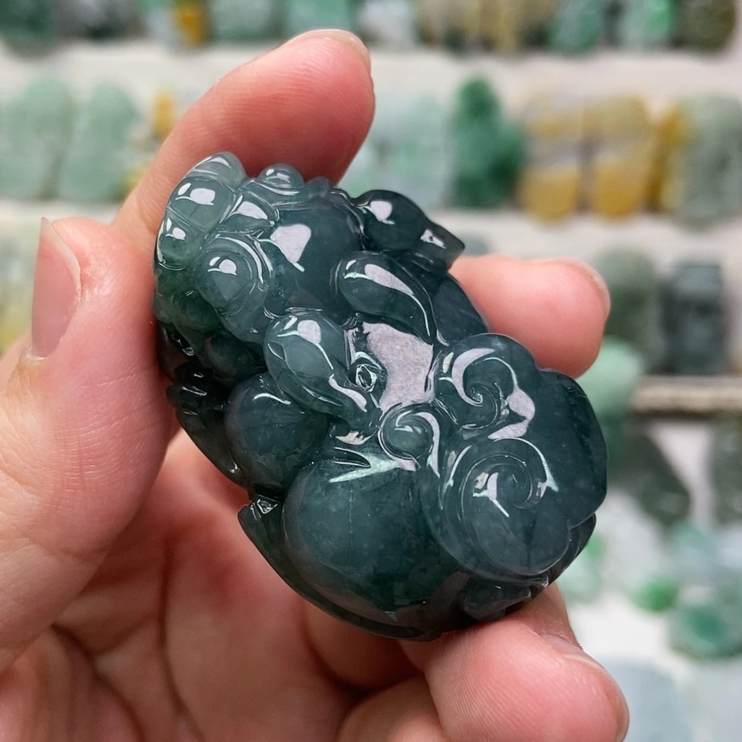 翡翠未镶嵌吊坠(赠链)