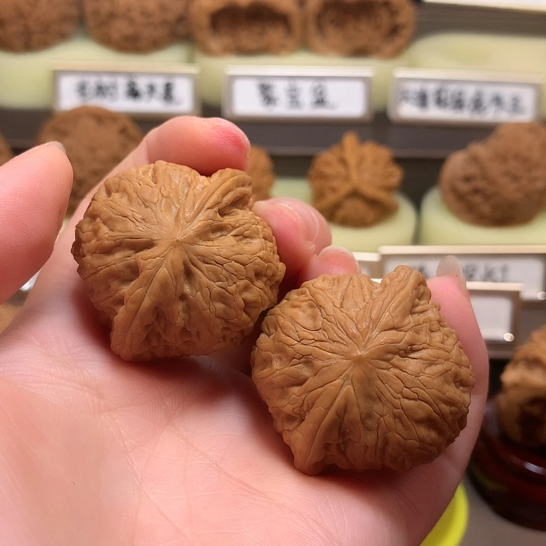 文玩核桃吊坠铁锤38