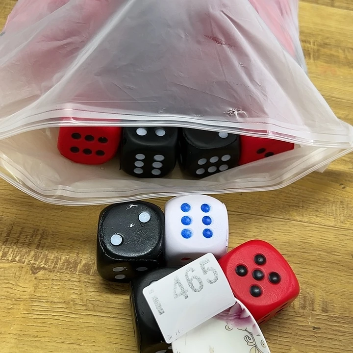 摆件分三分………………