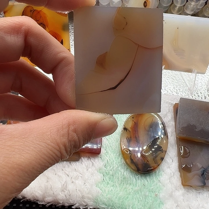 玛瑙/玉髓未镶嵌颈饰