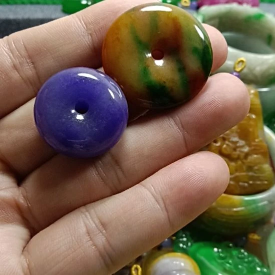 伄***戼翡翠未镶嵌挂件翡翠