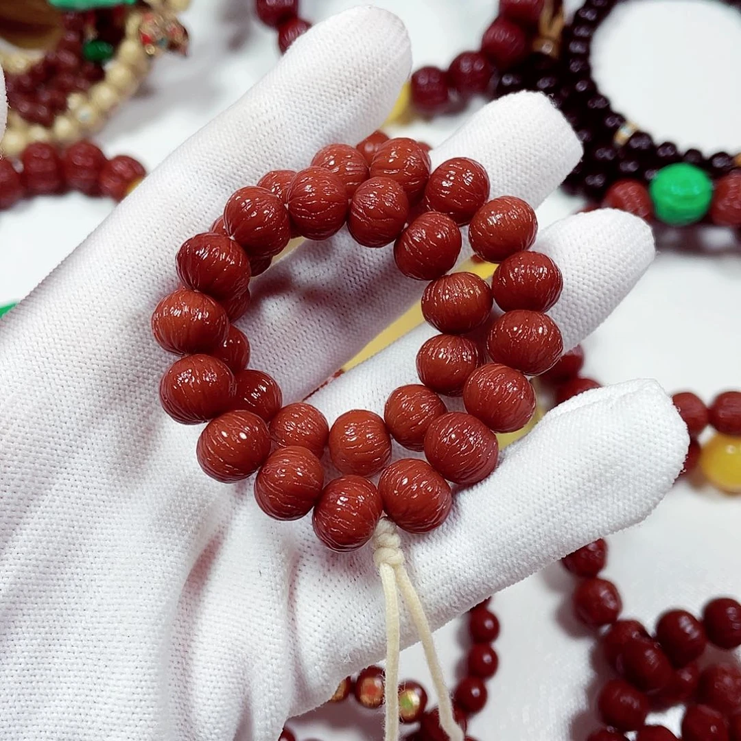 猴头核桃吊坠凤羽