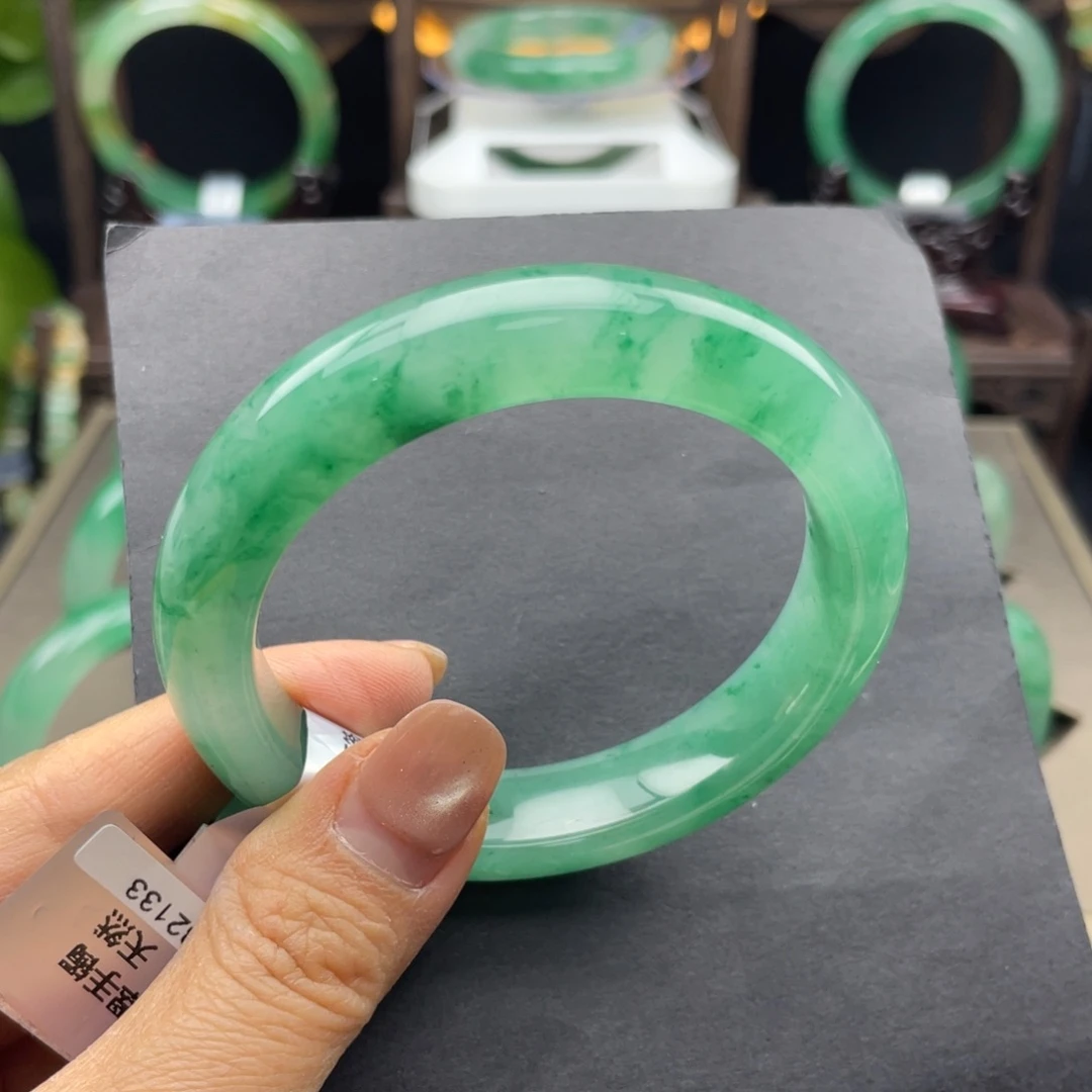 石英质玉（非洲翠）未镶嵌手镯+56.2