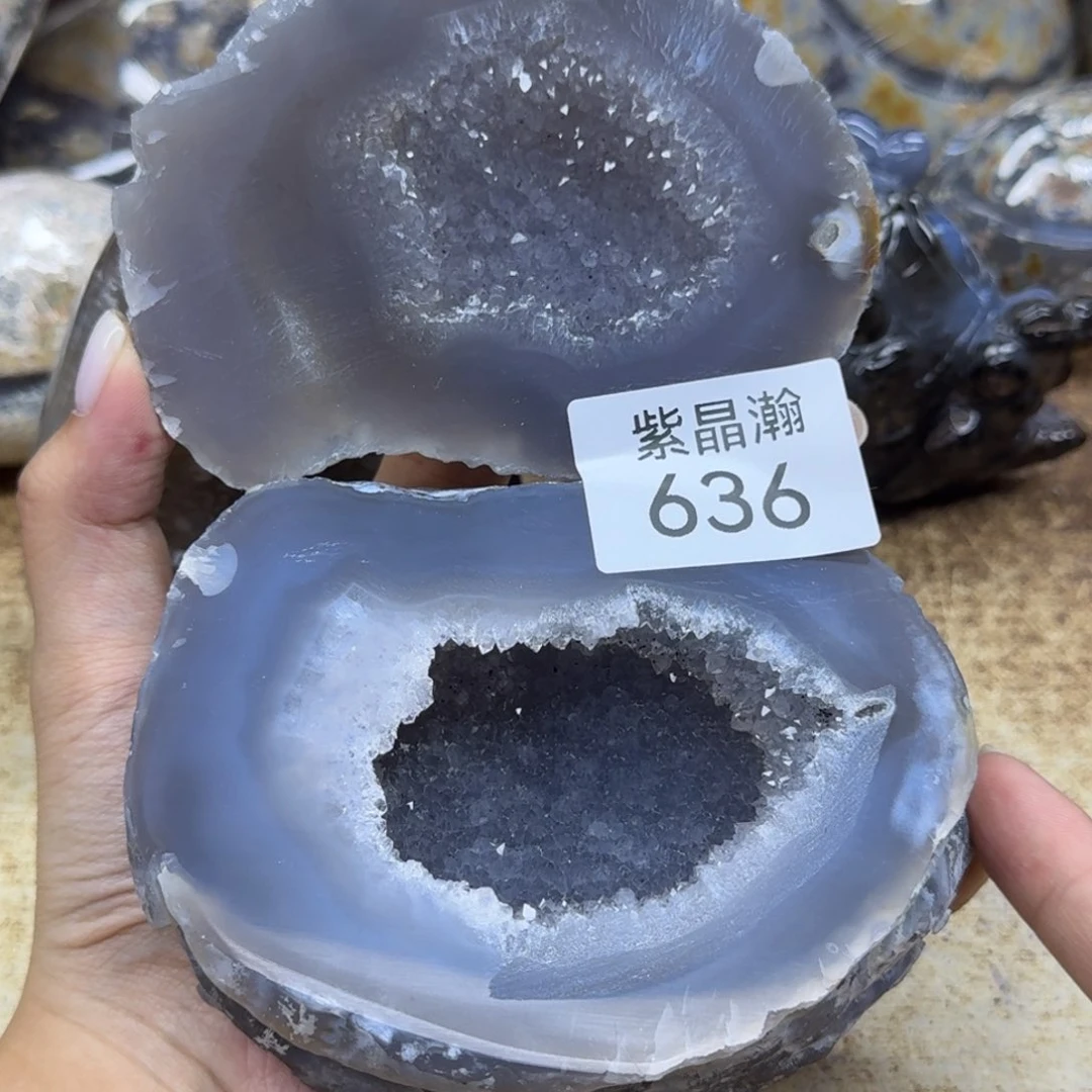 未镶嵌水晶大型摆件（非配饰）