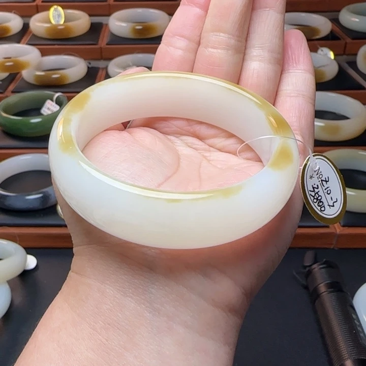 和田玉未镶嵌手镯61.6