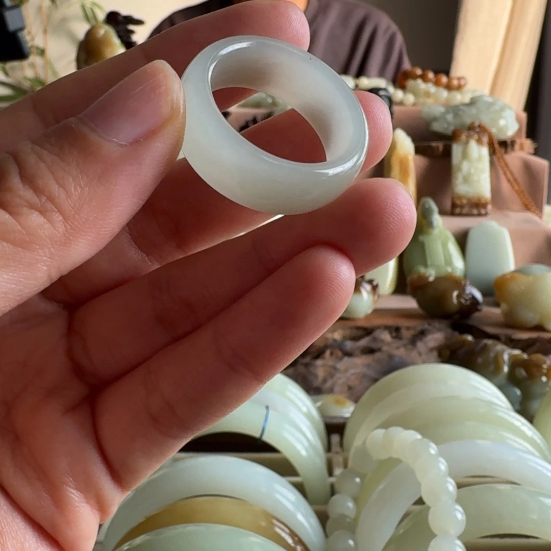 和田玉（糖玉）未镶嵌手链