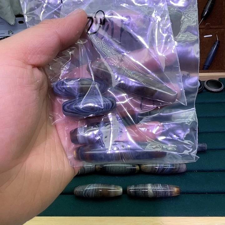 倾***、玛瑙/玉髓未镶嵌颈饰