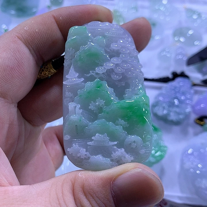 翡翠未镶嵌颈饰天然翡翠A货吊坠