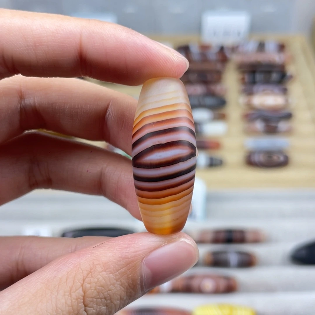 赵****玛瑙/玉髓合金颈饰
