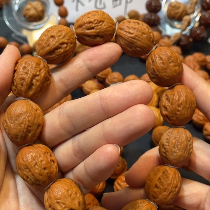 吊坠龙脊菩提红枣