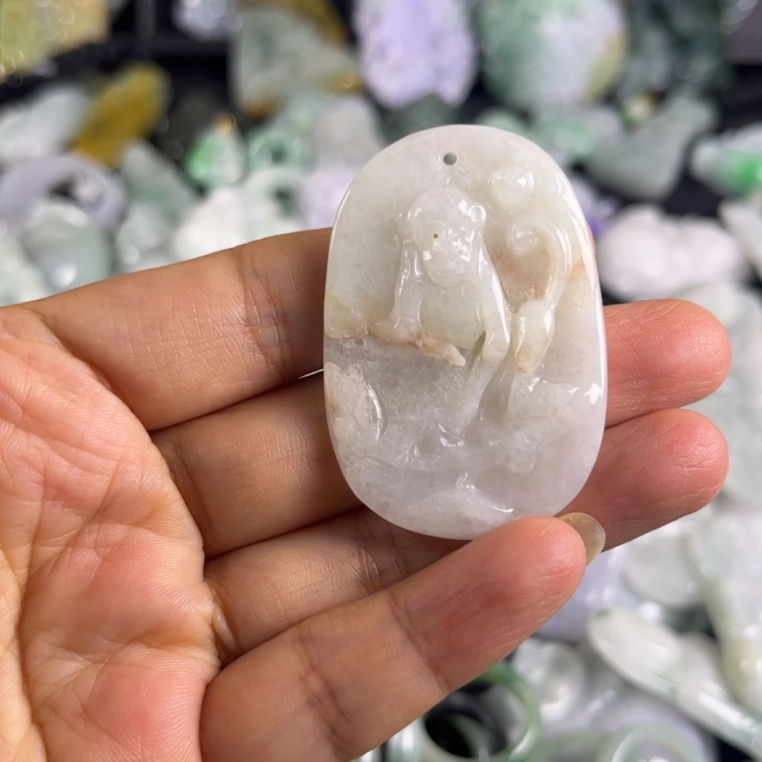 翡翠未镶嵌吊坠(不含链)瑕疵