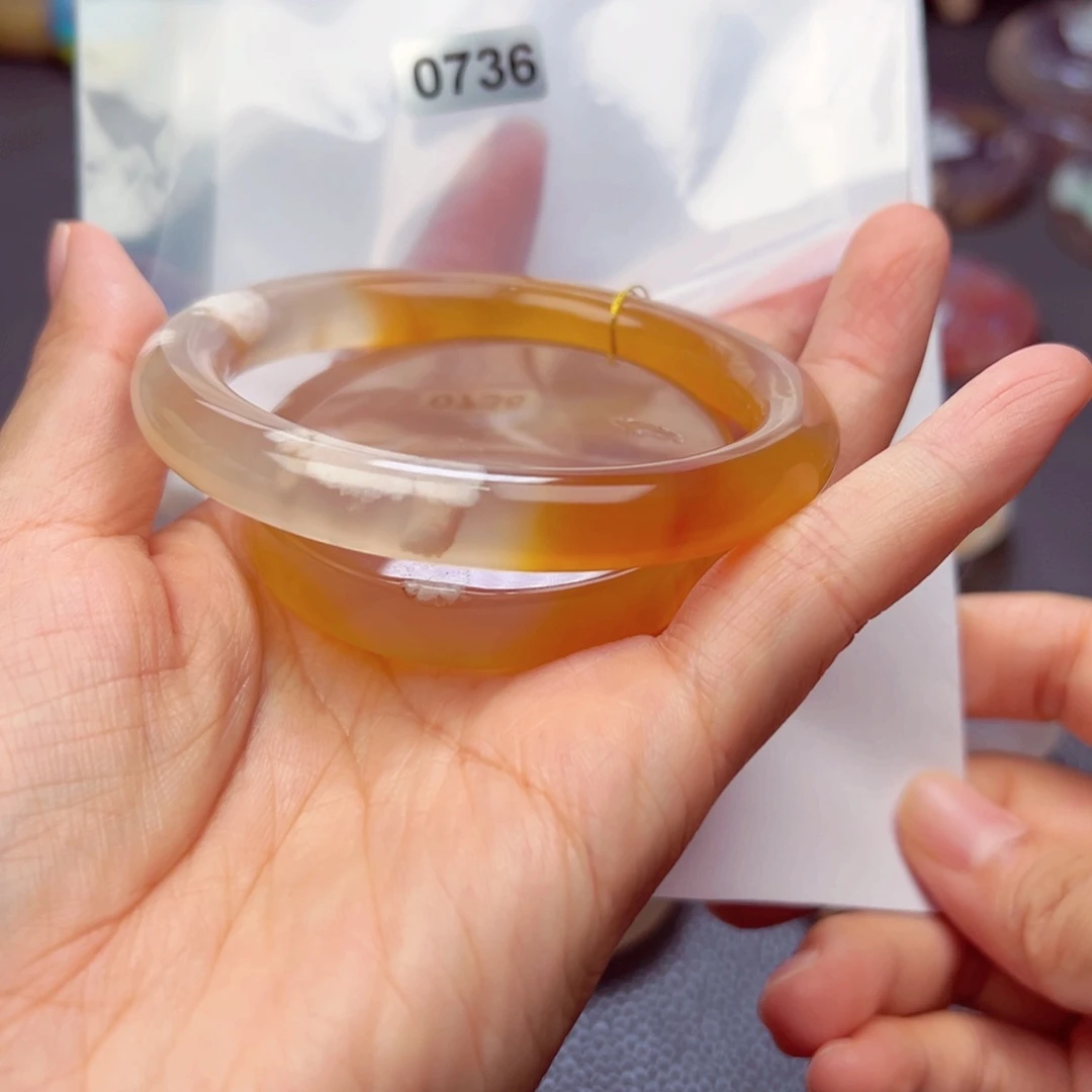 玛瑙/玉髓手镯未镶嵌月*?
