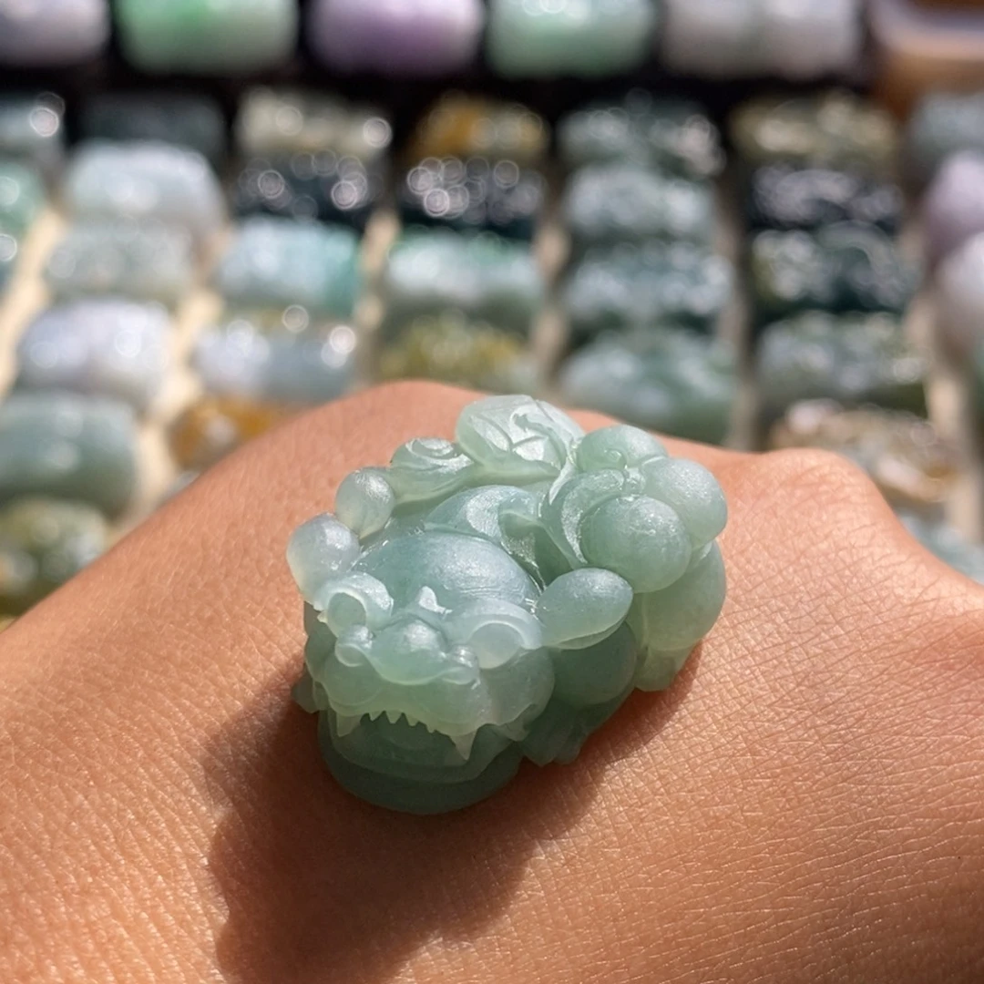 E***4定制翡翠未镶嵌天然翡翠貔貅吊坠