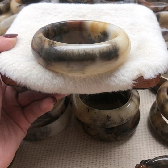 未镶嵌手镯石英质玉60口径福利不退换298米