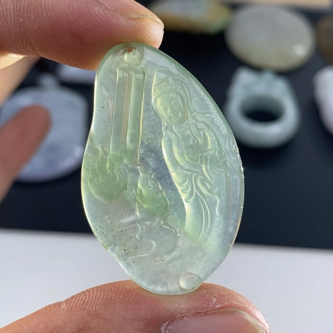 翡翠未镶嵌颈饰翡翠