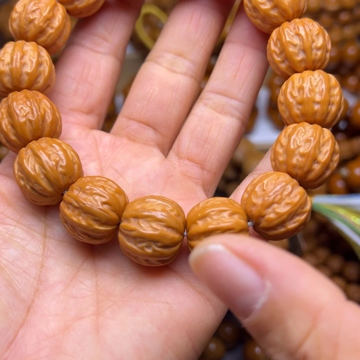 吊坠橄榄核聚宝盆