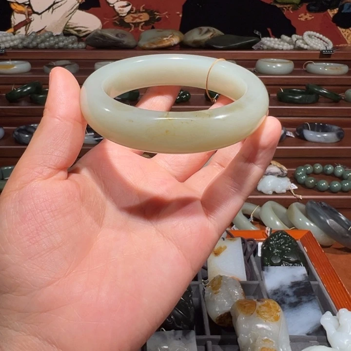 和田玉（子料）未镶嵌手镯