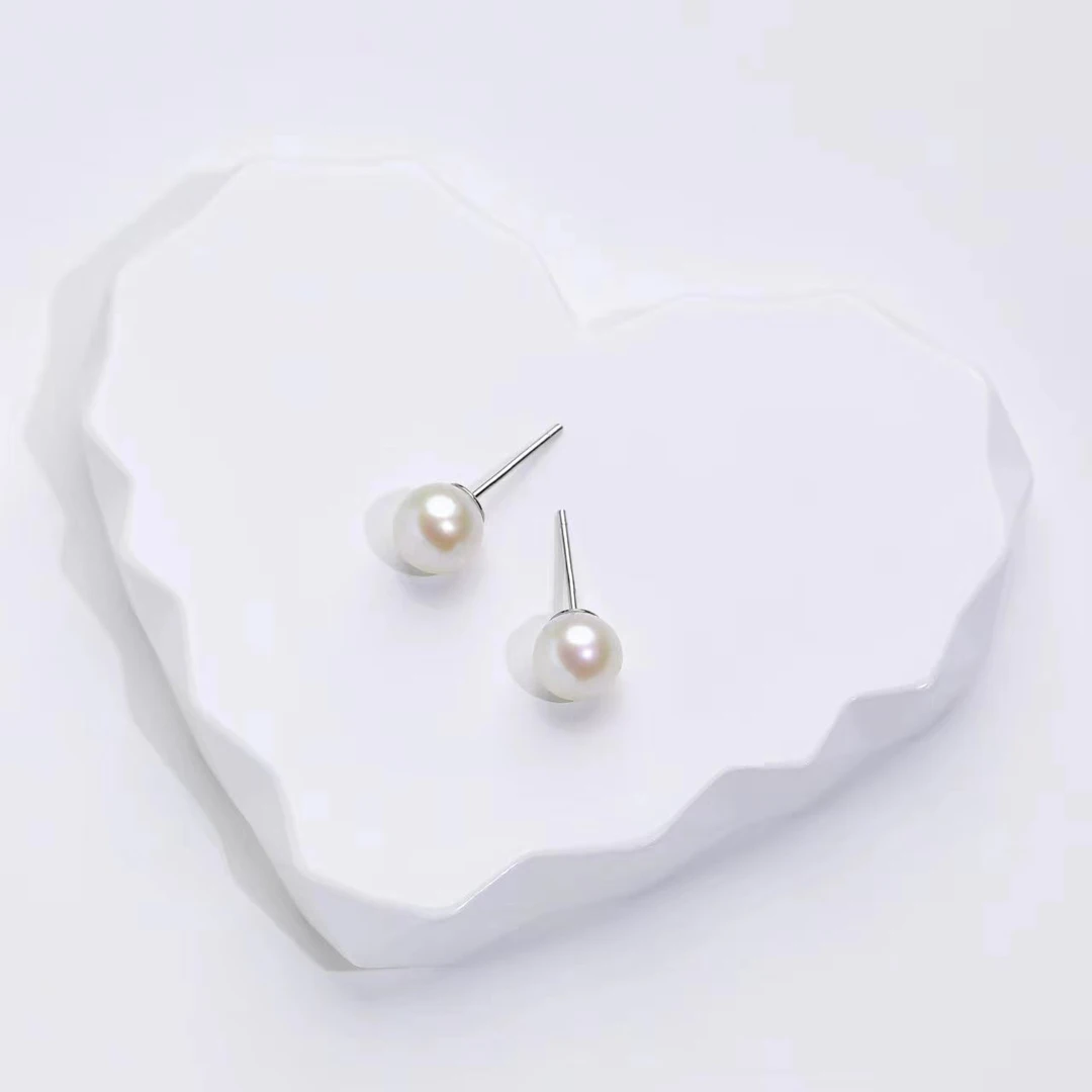 【珈岚珍珠】淡水正圆无暇“ak”珍珠耳钉 6.5-7.5mm