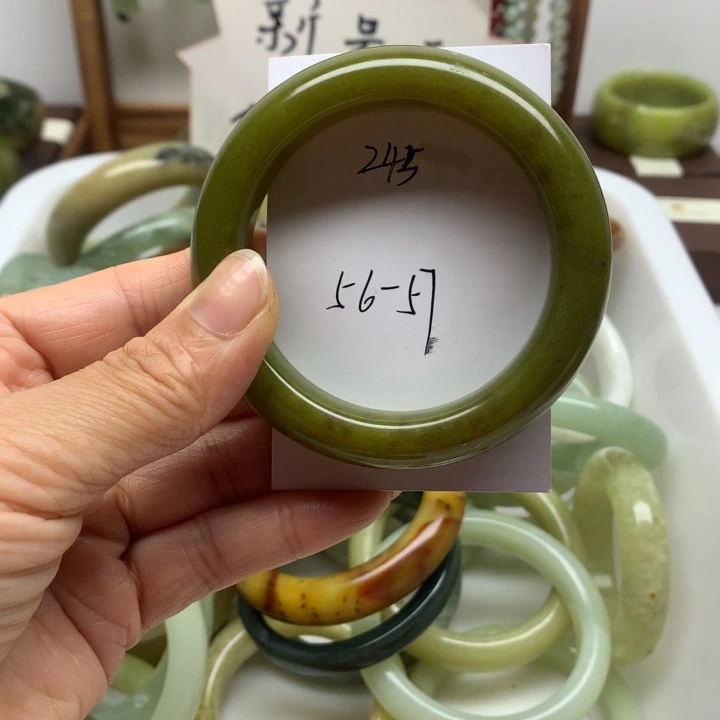 未镶嵌蛇纹石玉手镯