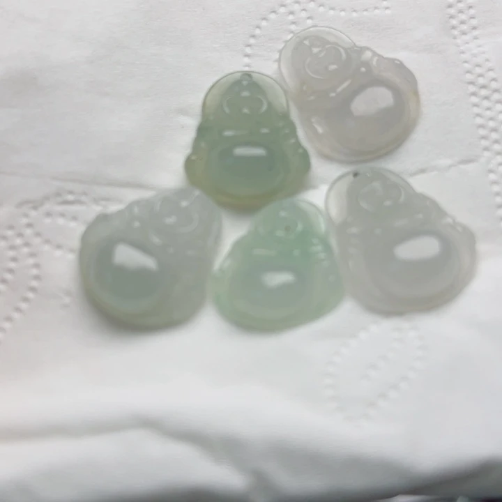 翡翠未镶嵌颈饰挂件