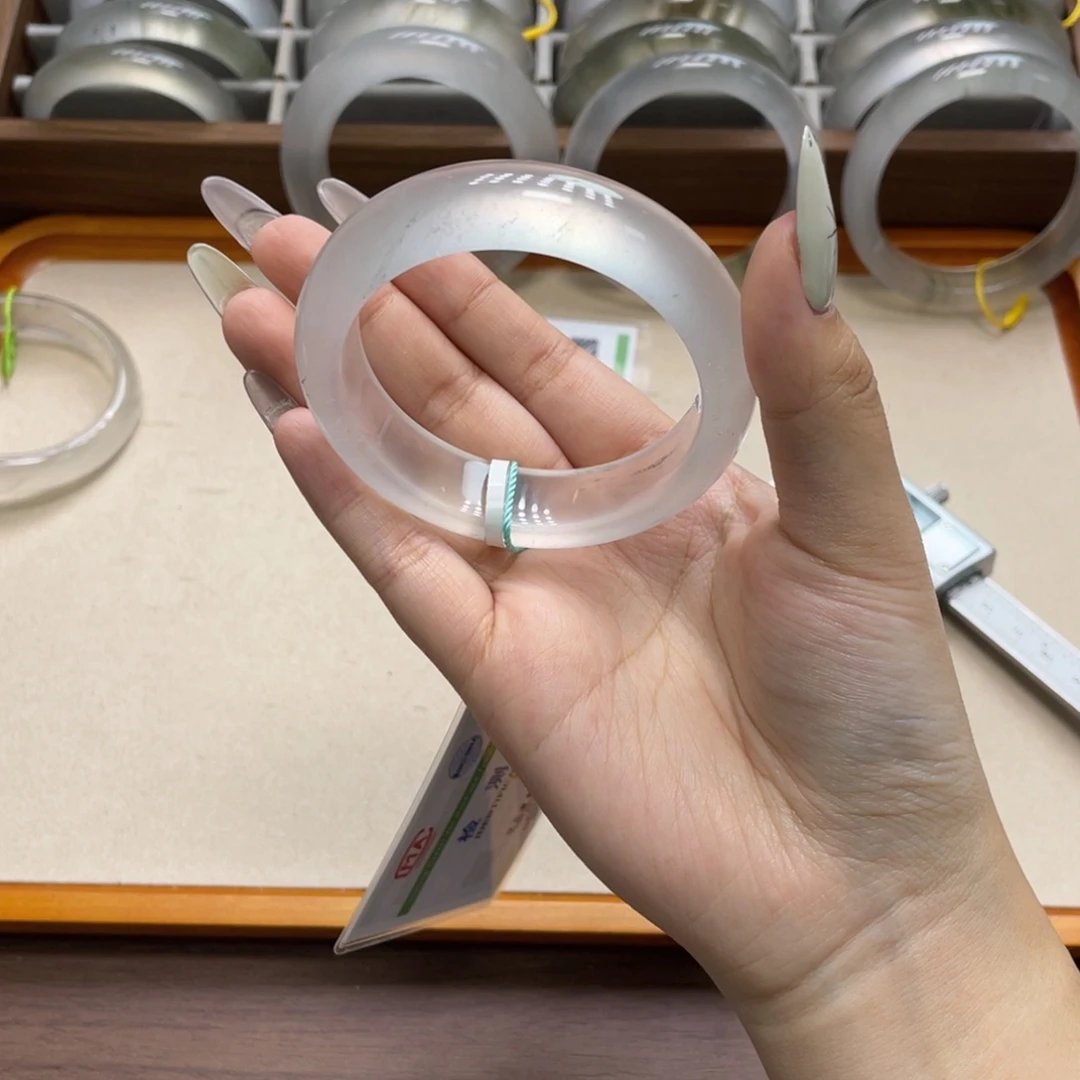 未镶嵌手镯石英质玉11r54.5